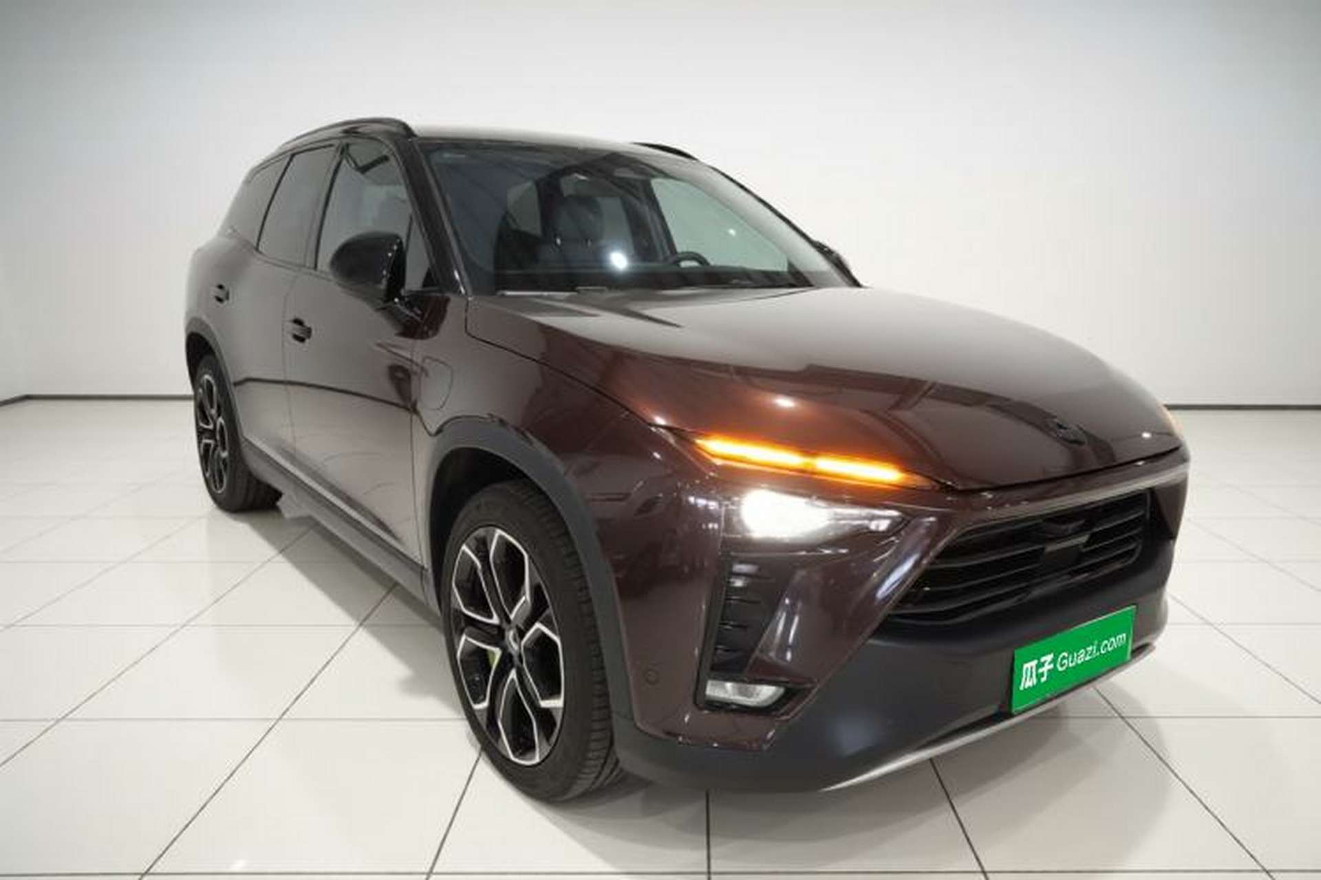 Used Nio ES8 2022 75 kWh Six-Seater Version Exterior 1