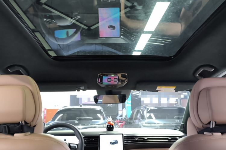 Used Nio ES8 2022 75 kWh Six-Seater Version Headliner