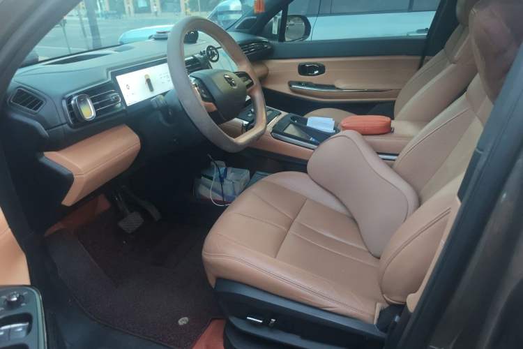 Used Nio ES8 2022 100 kWh Six-Seater Version Left Front Seat