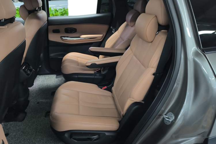 Used Nio ES8 2022 75 kWh Six-Seater Version Left Rear Seat