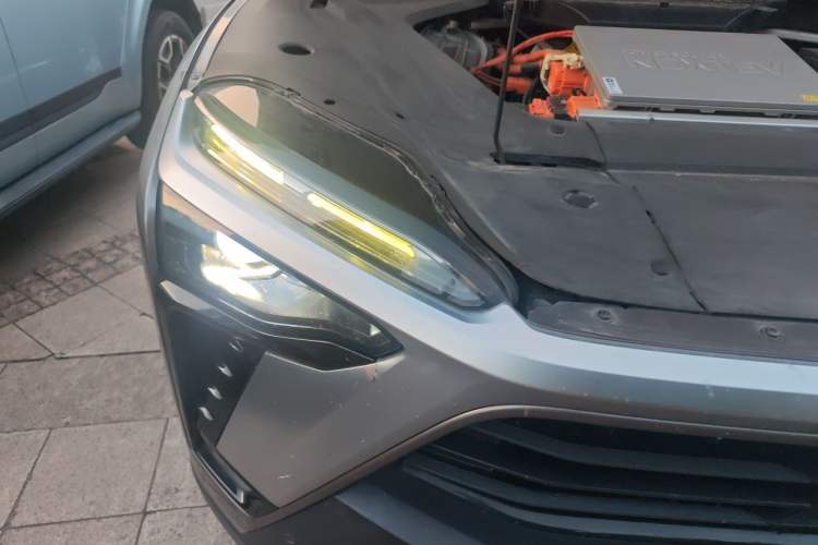Used Nio ES8 2022 100 kWh Six-Seater Version Right Front Headlight