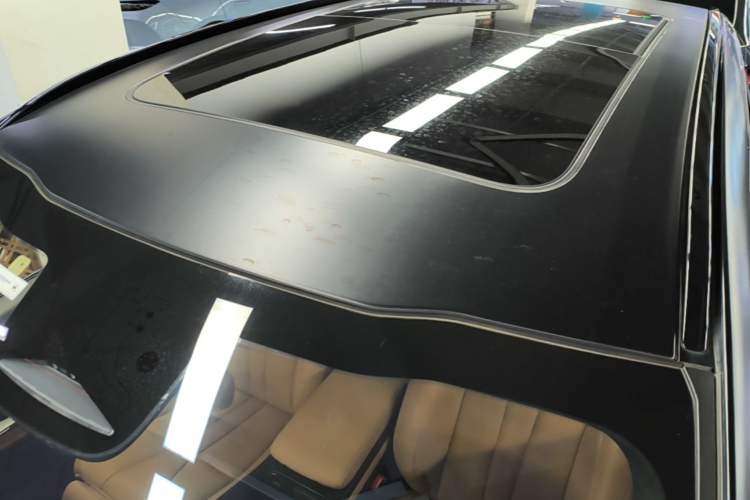 Used Nio ES8 2022 75 kWh Six-Seater Version Roof