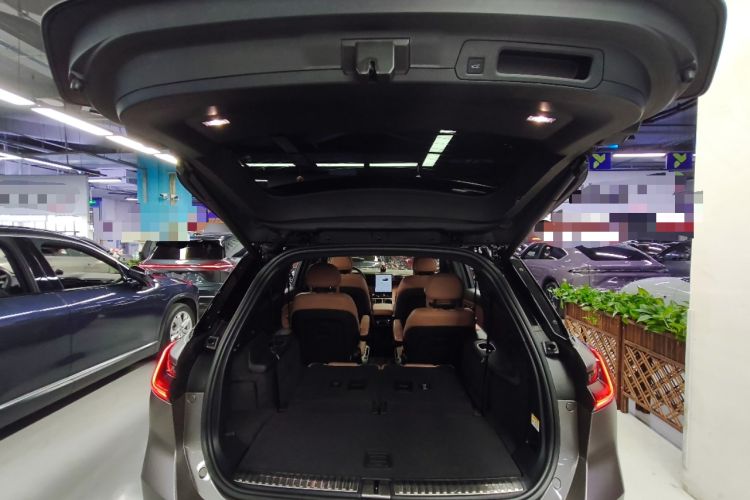 Used Nio ES8 2022 75 kWh Six-Seater Version Trunk