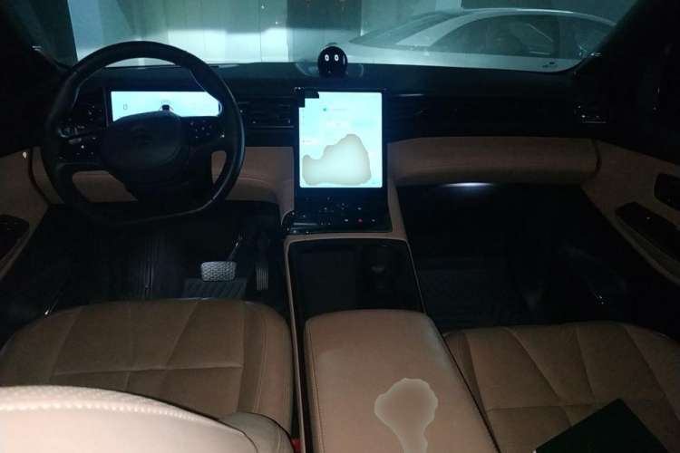Used Nio ES8 2022 100 kWh Six-Seater Version Center Console