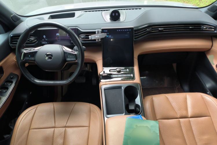 Used Nio ES8 2022 75 kWh Six-Seater Version Center Console