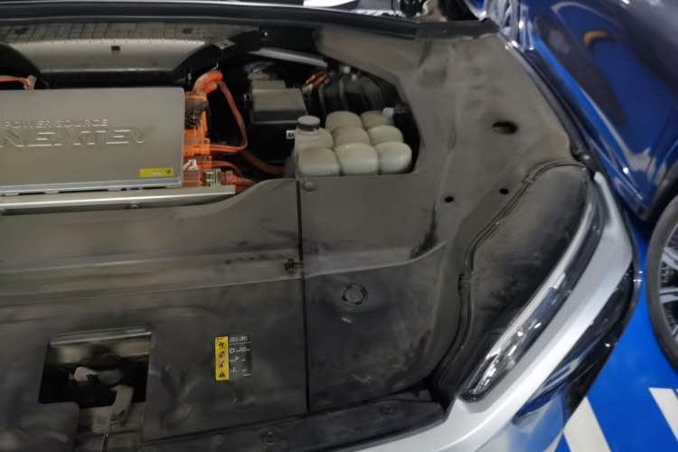 Used Nio ES8 2022 75 kWh Six-Seater Version Engine Bay Left