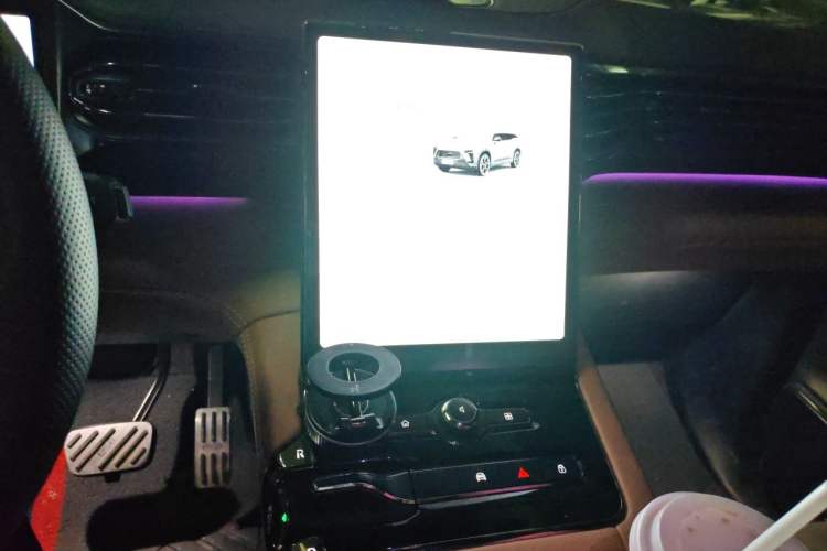 Used Nio ES8 2022 75 kWh 7-Seater Version Audio And AC Panel