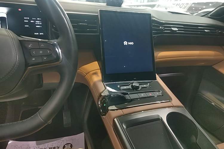 Used Nio ES8 2022 75 kWh Signature Edition Six-Seater Audio And AC Panel