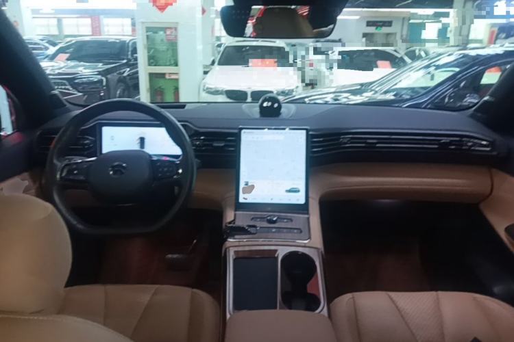 Used Nio ES8 2022 75 kWh 7-Seater Version Center Console