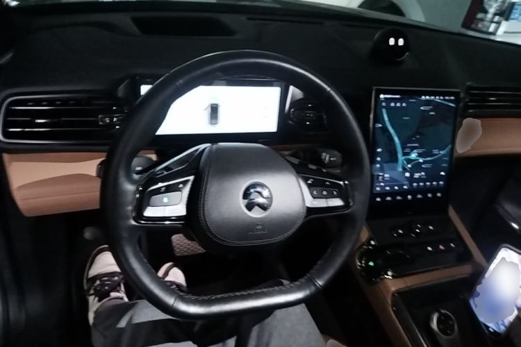 Used Nio ES8 2022 100 kWh Six-Seater Version Center Console