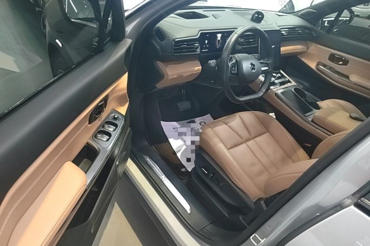 Used Nio ES8 2022 75 kWh Signature Edition Six-Seater Driver Seat