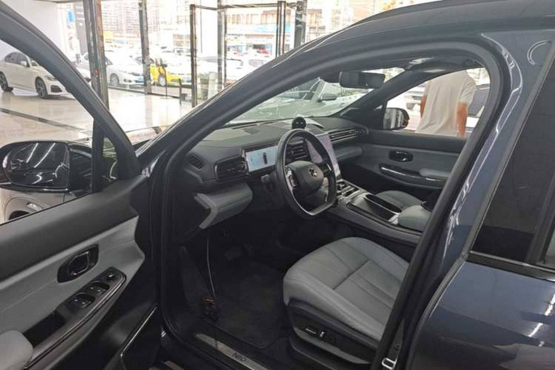 Used Nio ES8 2022 75 kWh Signature Edition Six-Seater Driver Seat