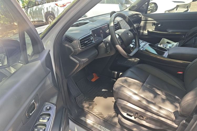 Used Nio ES8 2022 75 kWh Six-Seater Version Driver Seat
