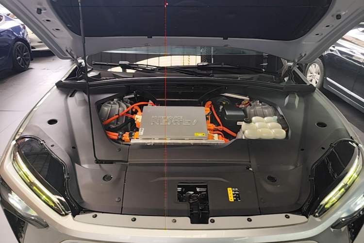 Used Nio ES8 2022 75 kWh 7-Seater Version Engine Bay
