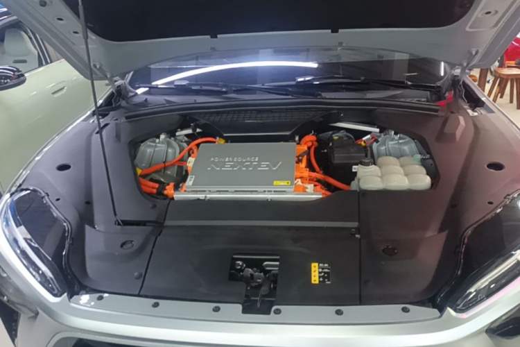 Used Nio ES8 2022 75 kWh 7-Seater Version Engine Bay