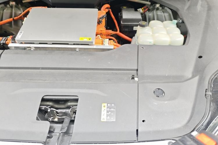 Used Nio ES8 2022 75 kWh Six-Seater Version Engine Bay