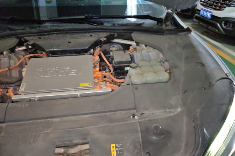 Used Nio ES8 2022 75 kWh 7-Seater Version Engine Bay Left