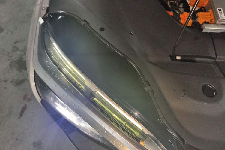 Used Nio ES8 2022 75 kWh 7-Seater Version Engine Bay Right