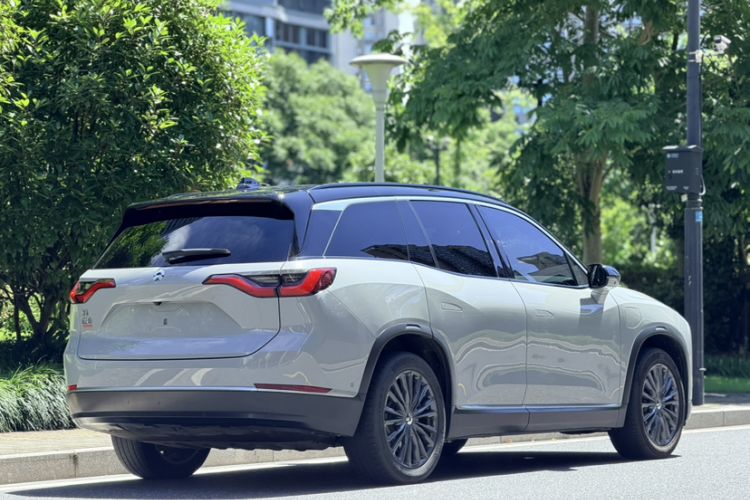 Used Nio ES8 2022 75 kWh 7-Seater Version Exterior 1