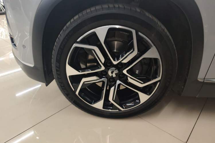 Used Nio ES8 2022 75 kWh Signature Edition Six-Seater Exterior 7