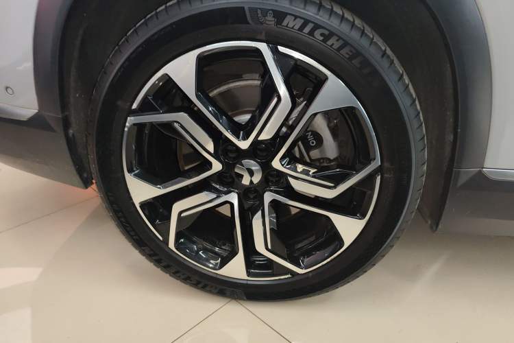 Used Nio ES8 2022 75 kWh Signature Edition Six-Seater Exterior 8