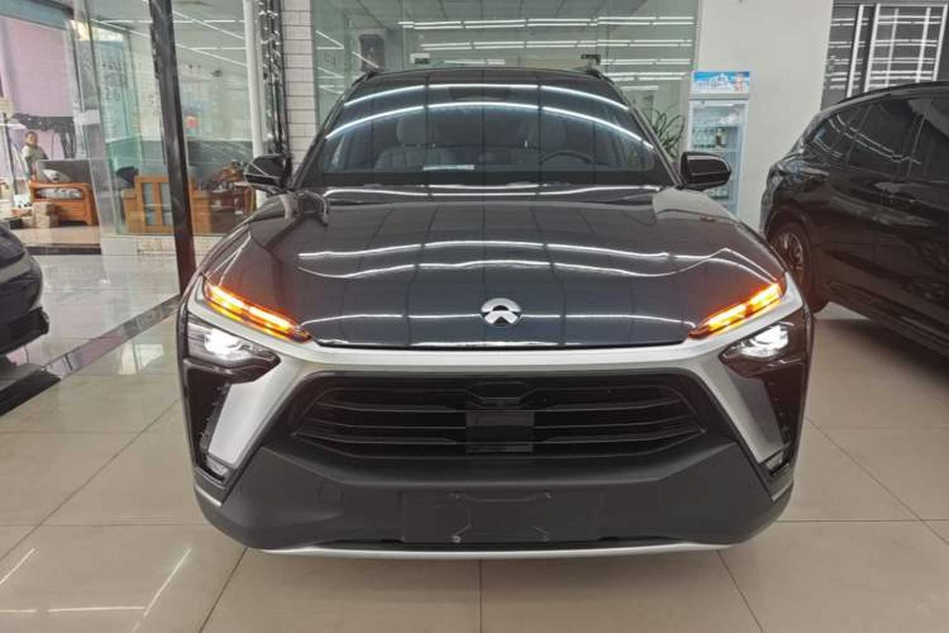 Used Nio ES8 2022 75 kWh Signature Edition Six-Seater Front