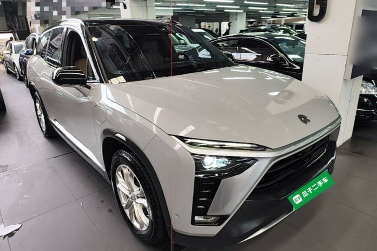 Used Nio ES8 2022 75 kWh 7-Seater Version Front Right 45 Deg