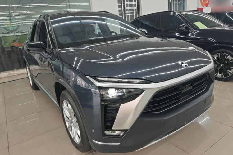 Used Nio ES8 2022 75 kWh Signature Edition Six-Seater Front Right 45 Deg