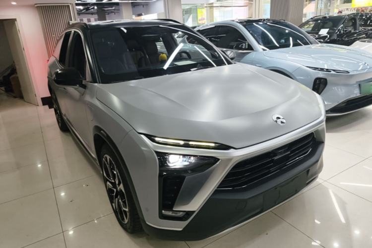 Used Nio ES8 2022 100kWh Flagship Edition Six-Seater Front Right 45 Deg