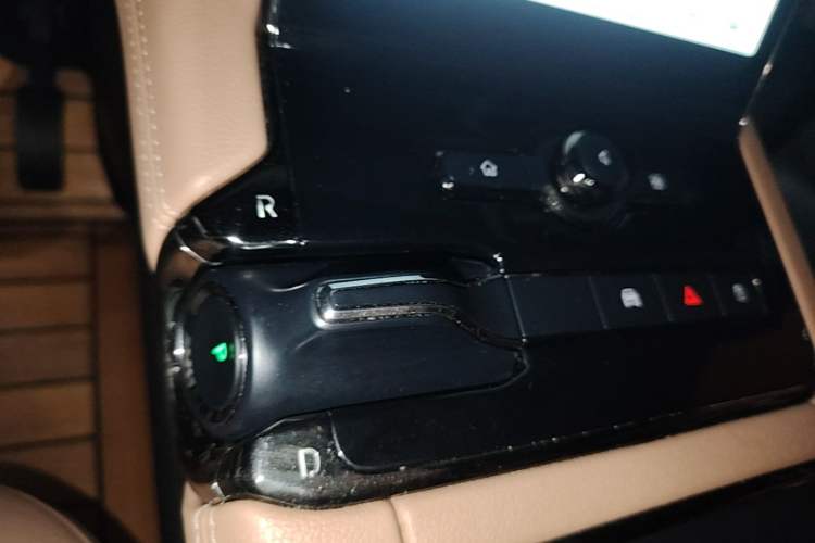 Used Nio ES8 2022 100 kWh Six-Seater Version Gear Lever