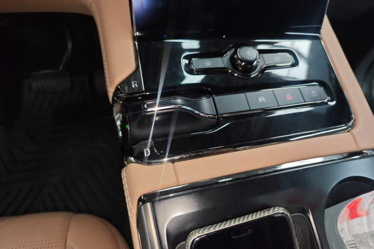 Used Nio ES8 2022 100kWh Signature Edition Seven-Seater Gear Lever