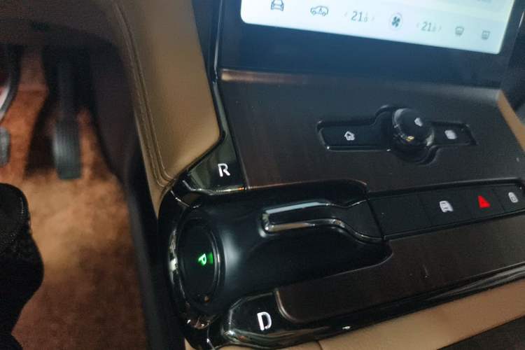 Used Nio ES8 2022 75 kWh 7-Seater Version Gear Lever