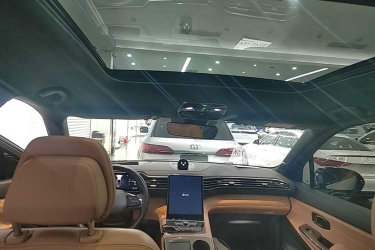 Used Nio ES8 2022 75 kWh Signature Edition Six-Seater Headliner