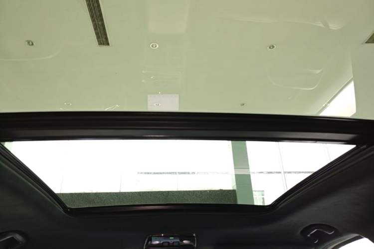 Used Nio ES8 2022 100kWh Signature Edition Six-Seater Headliner