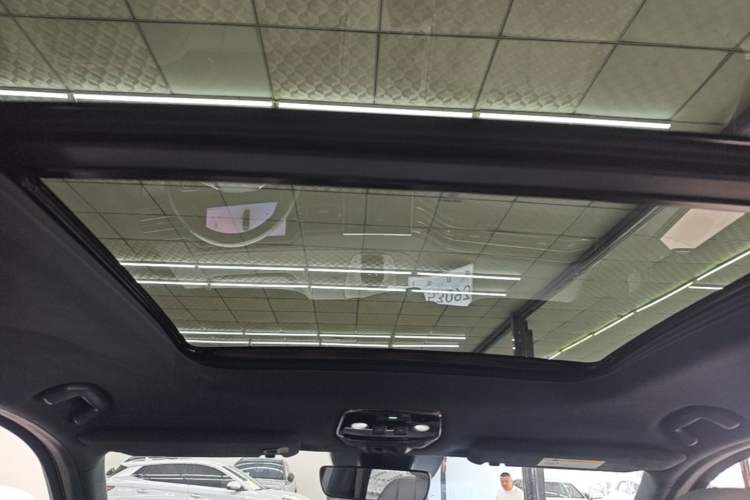 Used Nio ES8 2022 75 kWh Signature Edition Six-Seater Headliner