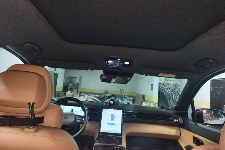 Used Nio ES8 2022 75 kWh 7-Seater Version Headliner