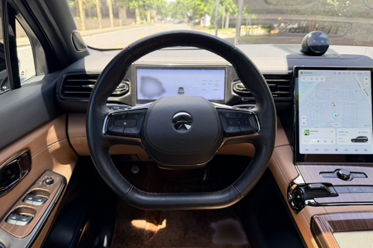 Used Nio ES8 2022 75 kWh 7-Seater Version Interior 1