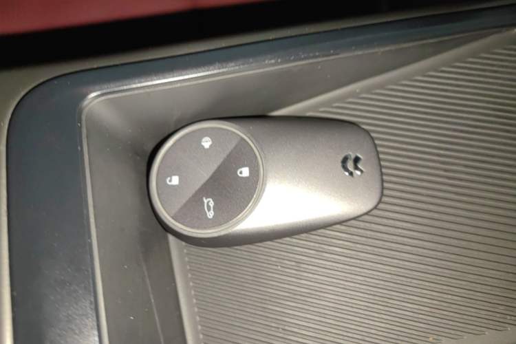 Used Nio ES8 2022 75 kWh Flagship Version Six Seats Interior 1