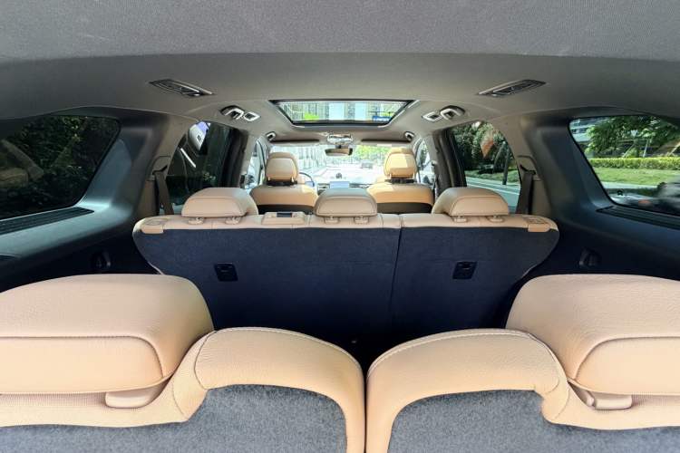 Used Nio ES8 2022 75 kWh 7-Seater Version Interior 10