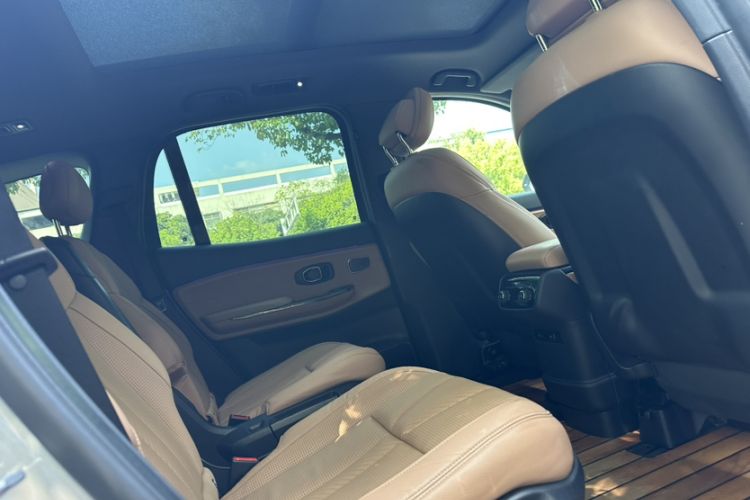 Used Nio ES8 2022 100 kWh Six-Seater Version Interior 11