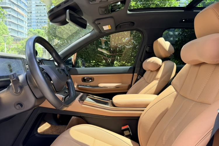 Used Nio ES8 2022 75 kWh 7-Seater Version Interior 11