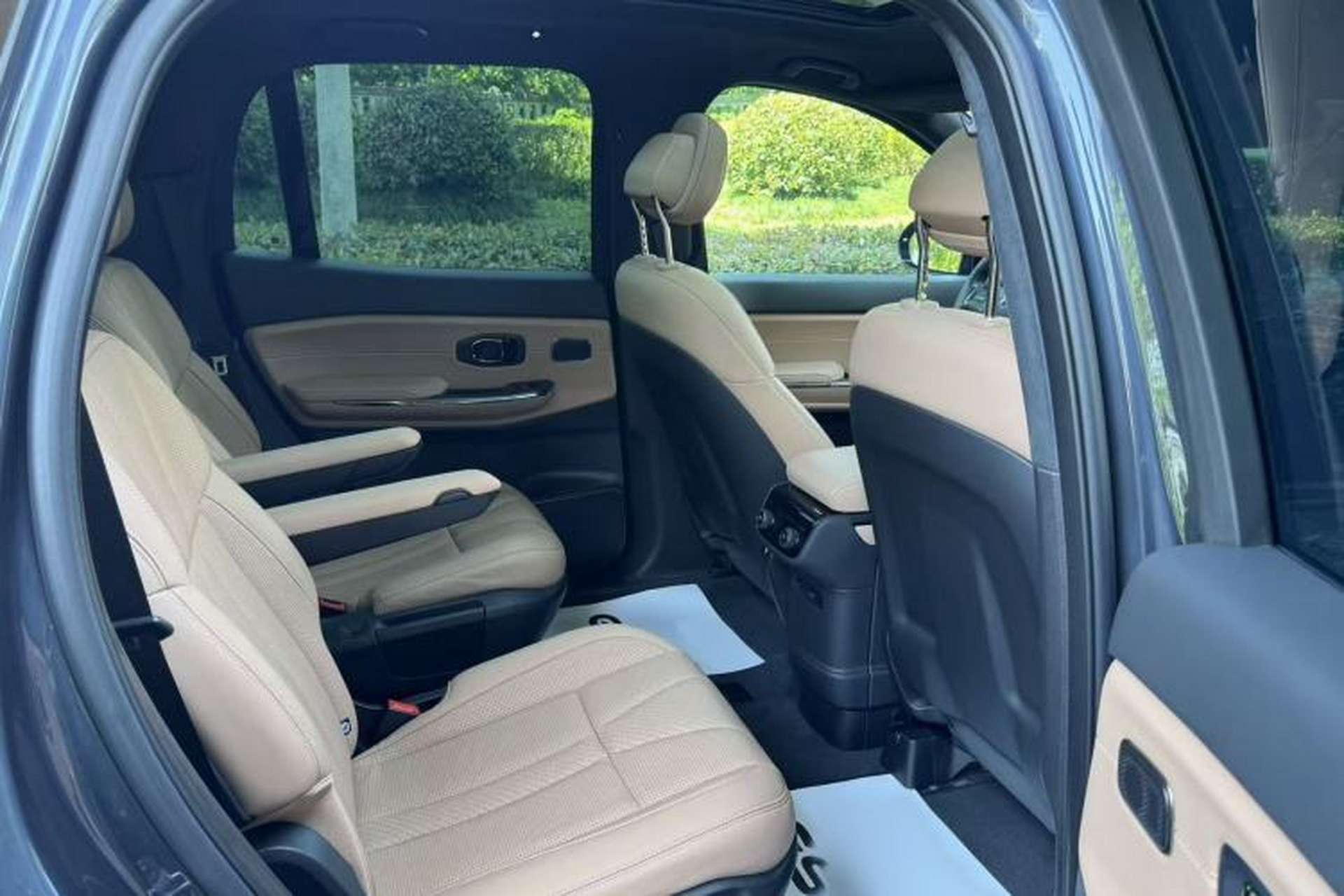 Used Nio ES8 2022 100kWh Signature Edition Six-Seater Interior 12