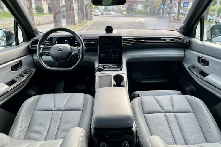 Used Nio ES8 2022 75 kWh Six-Seater Version Interior 12