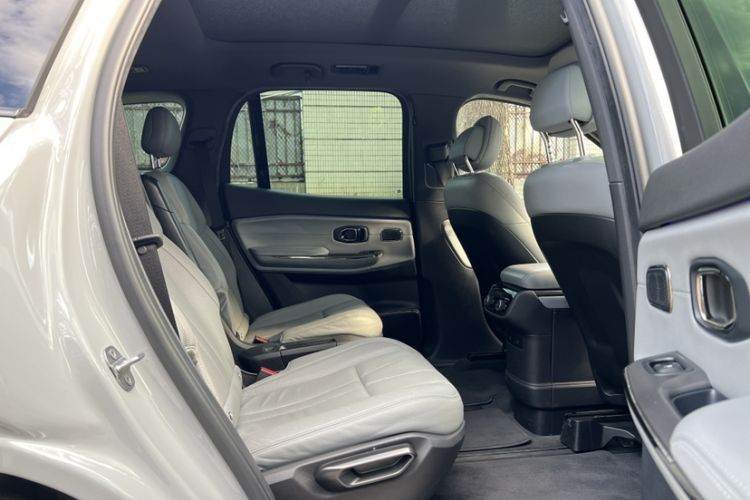 Used Nio ES8 2022 75 kWh Six-Seater Version Interior 13
