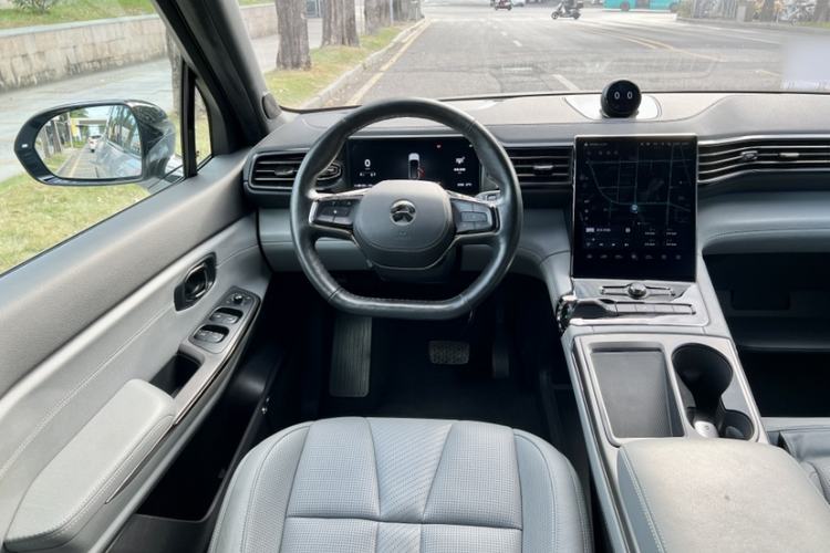 Used Nio ES8 2022 75 kWh Six-Seater Version Interior 14
