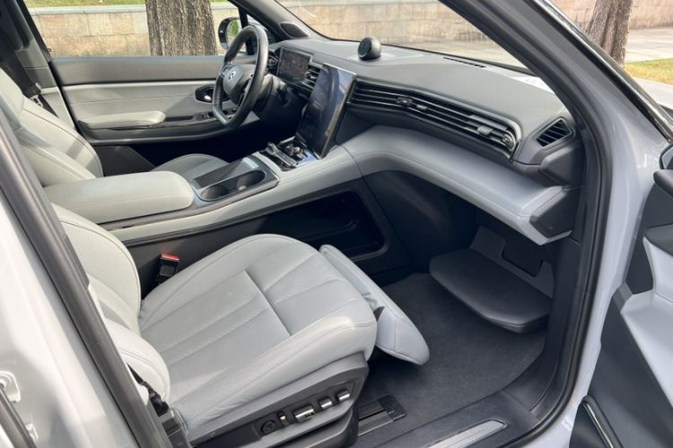 Used Nio ES8 2022 75 kWh Six-Seater Version Interior 15