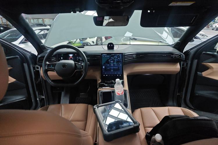 Used Nio ES8 2022 100kWh Signature Edition Seven-Seater Interior 2