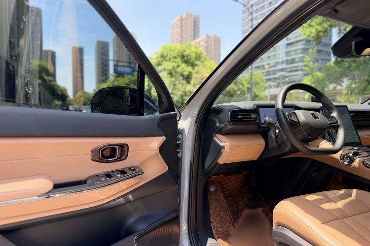 Used Nio ES8 2022 75 kWh 7-Seater Version Interior 2