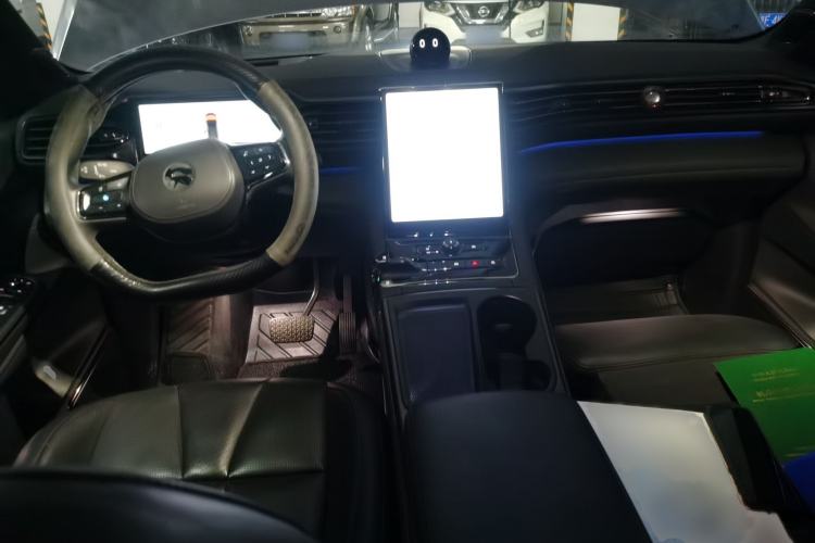 Used Nio ES8 2022 75 kWh Six-Seater Version Interior 2