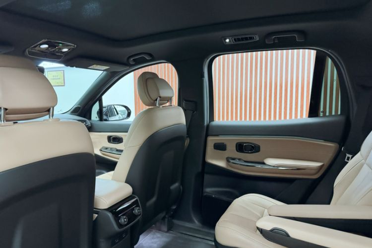 Used Nio ES8 2022 75 kWh Flagship Version Six Seats Interior 3